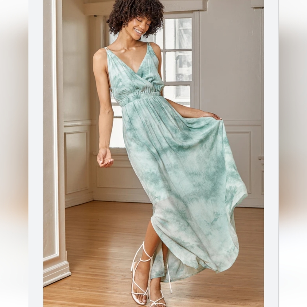 Lulus lost in paradise maxi dress NWT